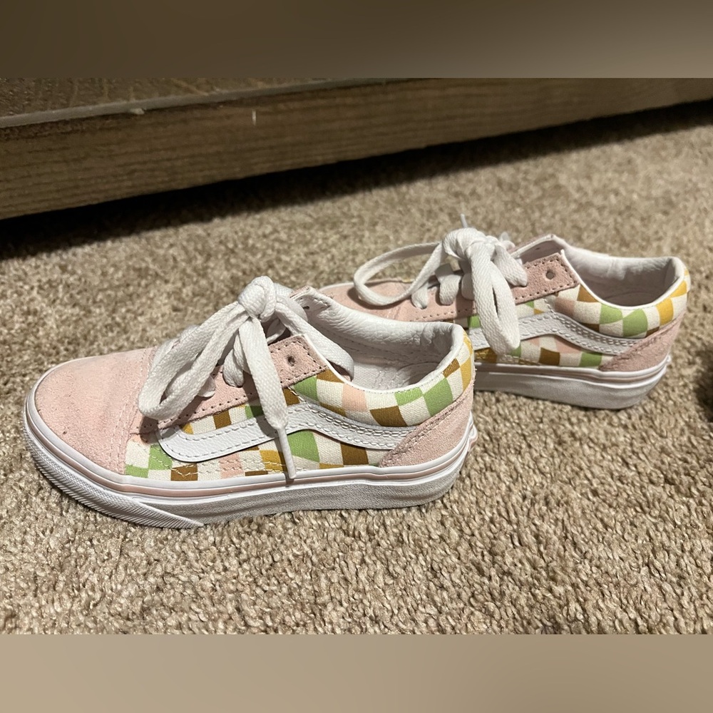 Vans Skate Shoe Kids pastel checker Size 10.5